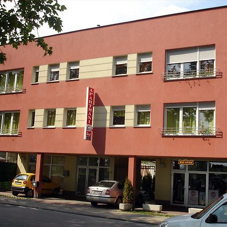 סלאבונסקי ברוד Guesthouse Sava מראה חיצוני תמונה