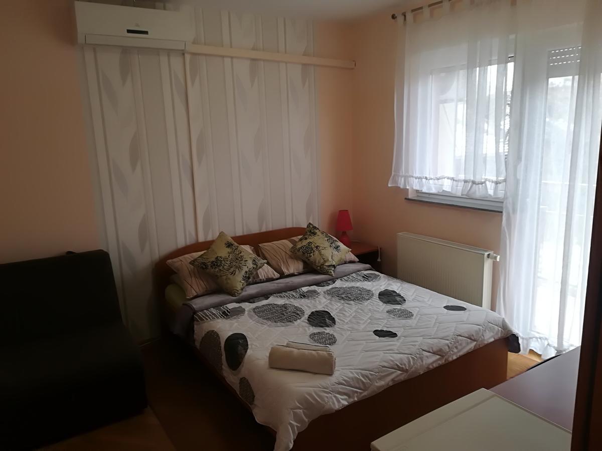 סלאבונסקי ברוד Guesthouse Sava מראה חיצוני תמונה