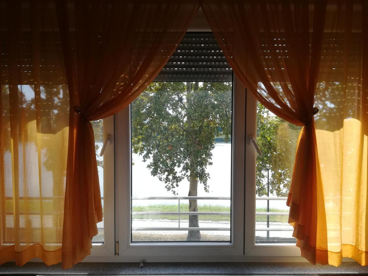 סלאבונסקי ברוד Guesthouse Sava מראה חיצוני תמונה
