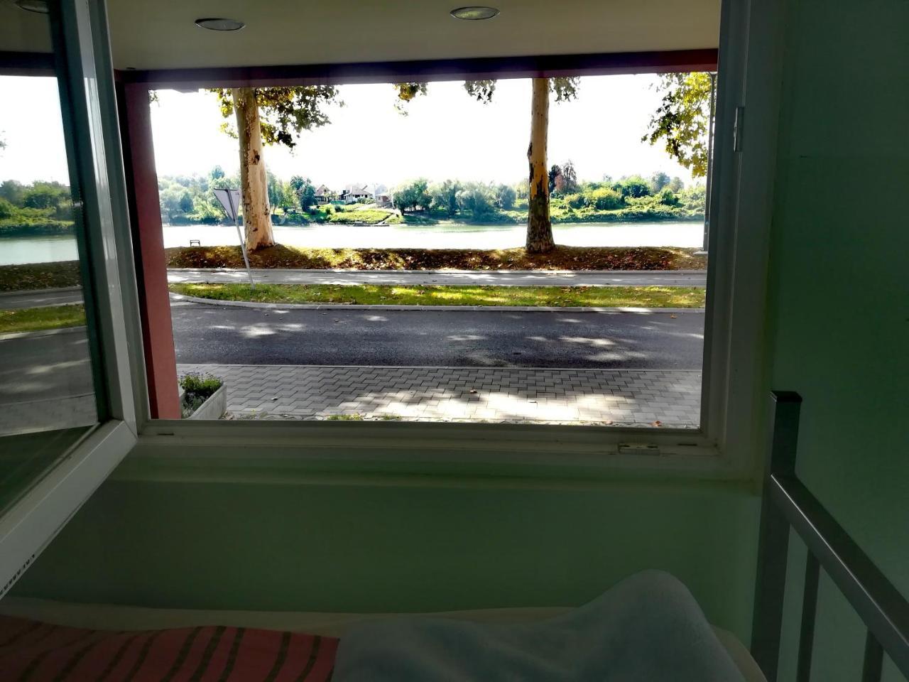 סלאבונסקי ברוד Guesthouse Sava מראה חיצוני תמונה