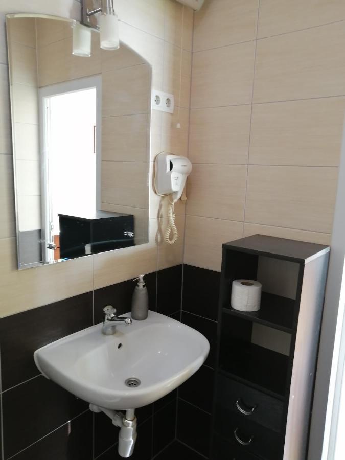 סלאבונסקי ברוד Guesthouse Sava מראה חיצוני תמונה